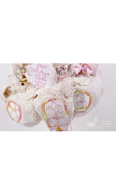 Lumanare botez personalizata cu dantela crem si glob cristal Ponei Carusel 7